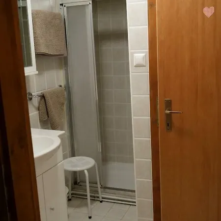 Urige Almhuette * 茵聂科里姆斯