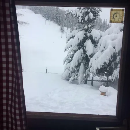 בית נופש Urige Almhuette